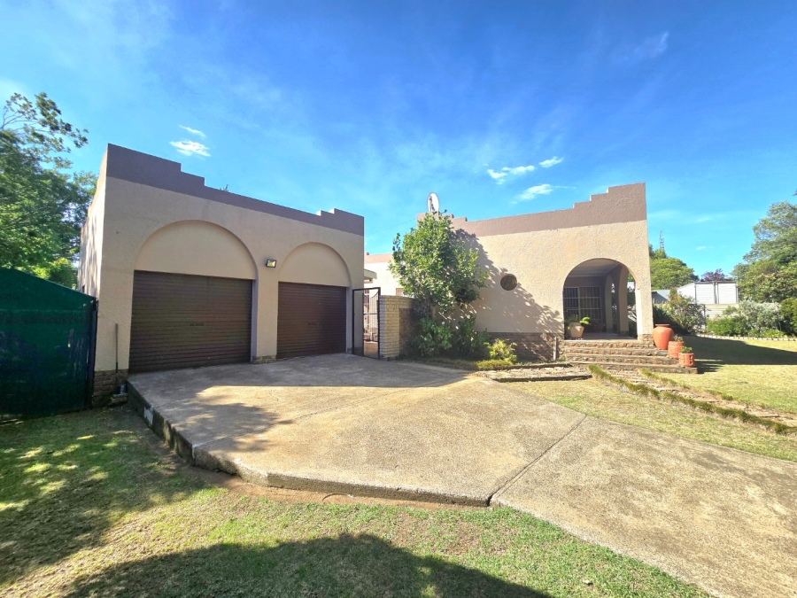 5 Bedroom Property for Sale in Panorama Free State